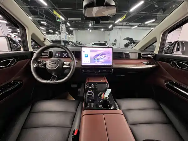 GAC Trumpchi E8 PHEV 2024