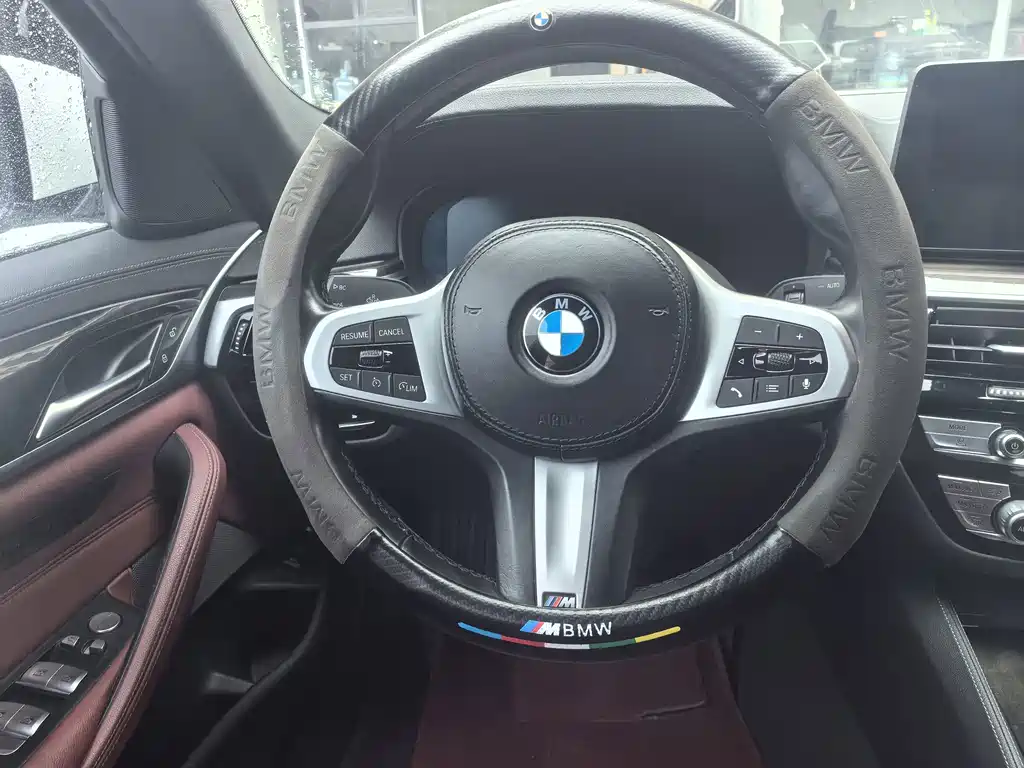 BMW 5 Series New Energy 2021 — фото 16