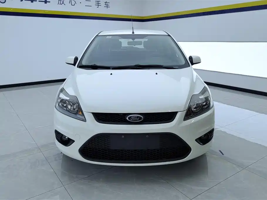 Ford Focus 2013 — фото 2