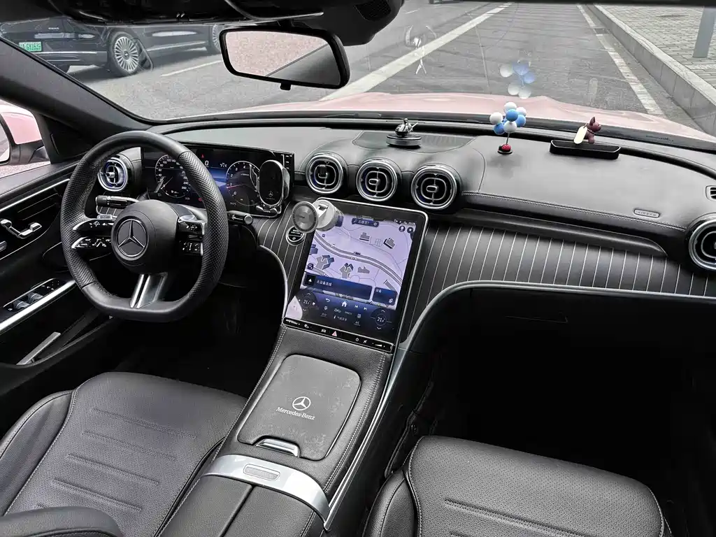 Mercedes-Benz C-Class 2024 — фото 19