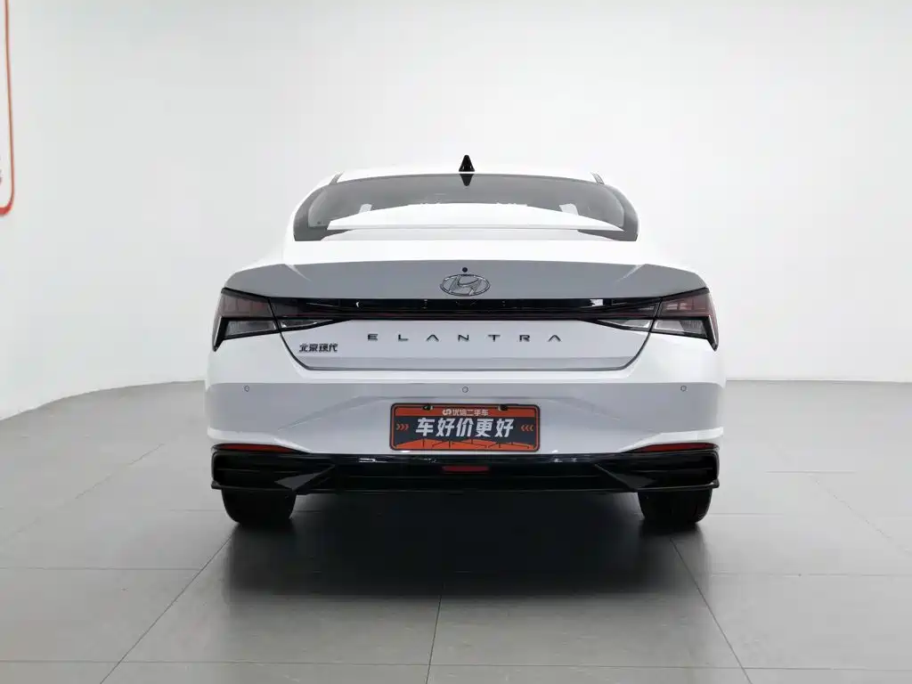 Hyundai Elantra 2021