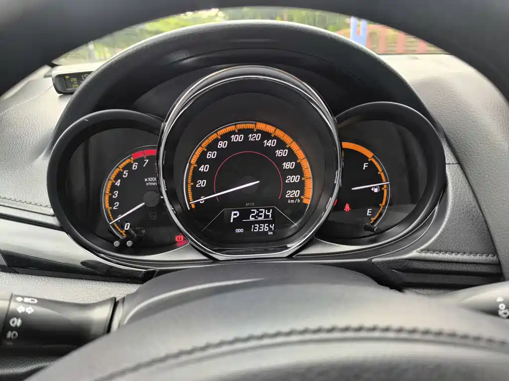 Toyota Yaris L 2022 — фото 22