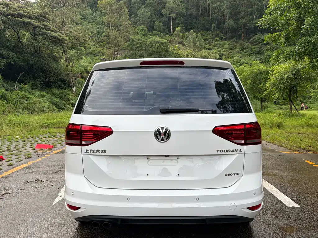Volkswagen Touran 2020 — фото 8