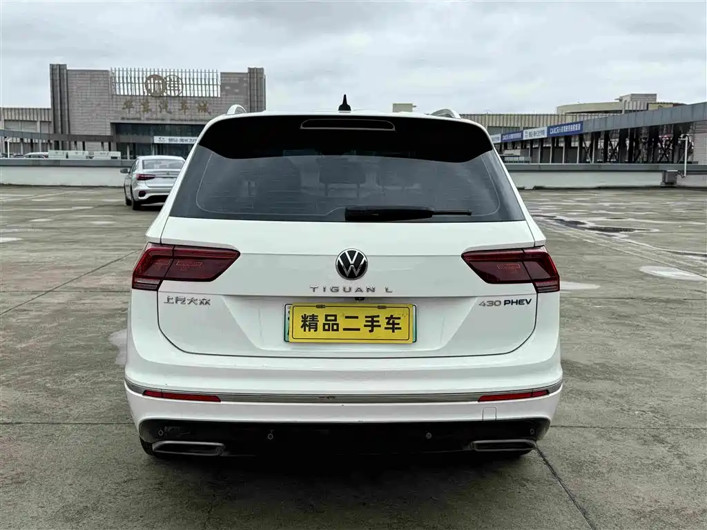 Volkswagen Tiguan L Plug-In Hybrid 2021 — фото 4