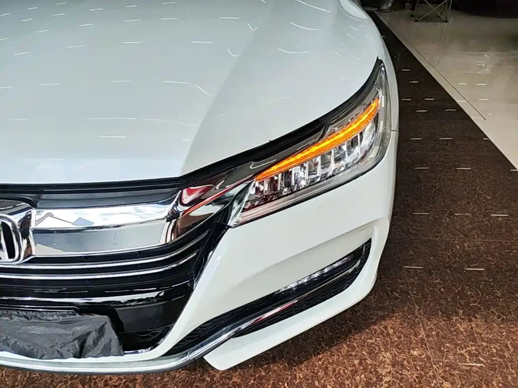 Honda Accord 2017 — фото 24