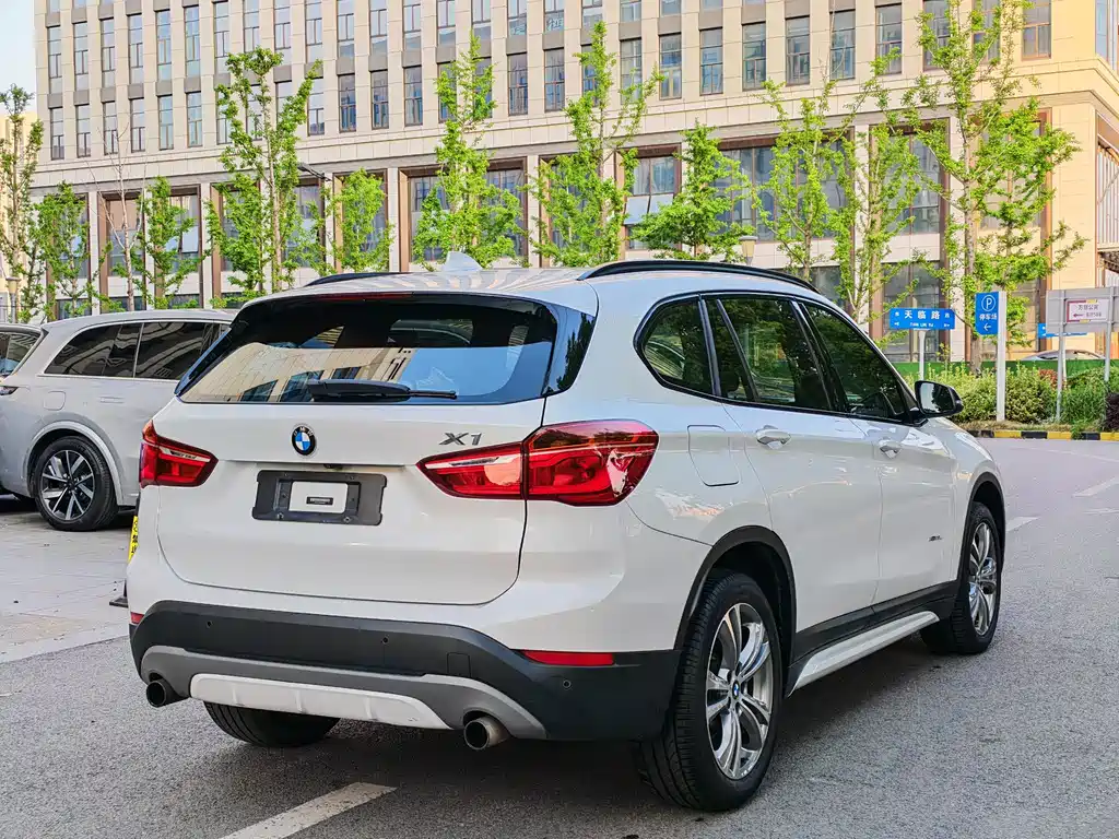 BMW X1 2018 — фото 4
