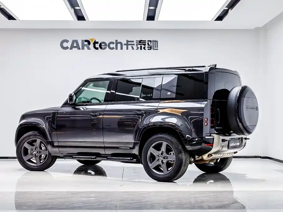 Land Rover Defender 2024 — фото 4