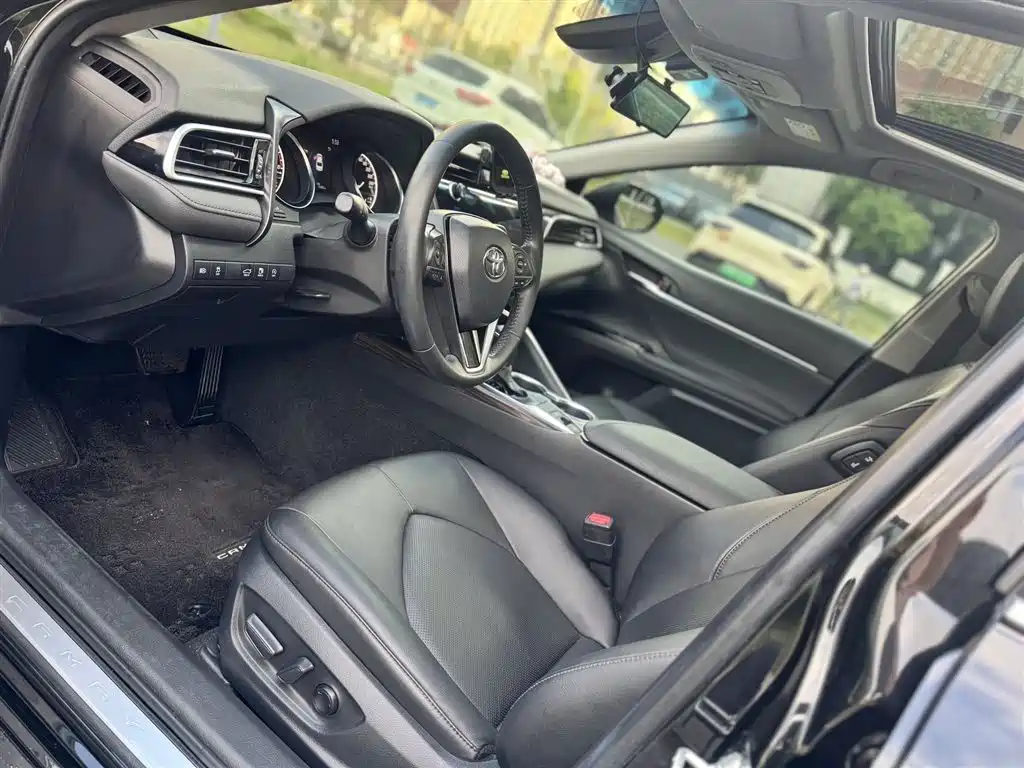 Toyota Camry 2019