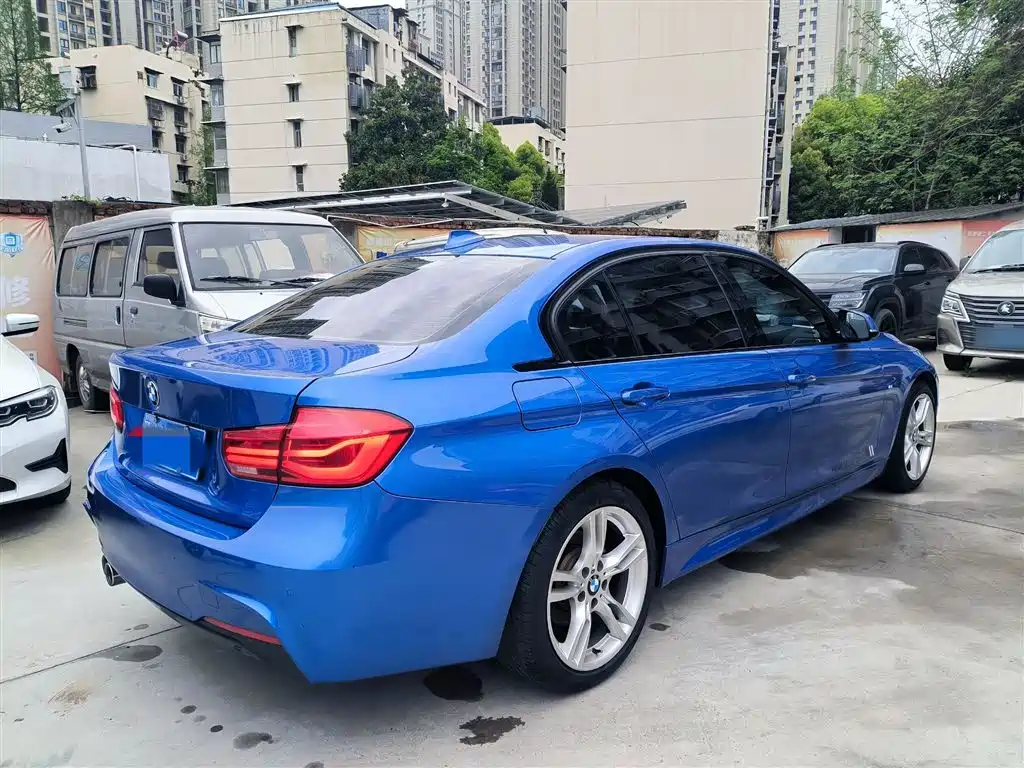 BMW 3 Series 2019 — фото 13
