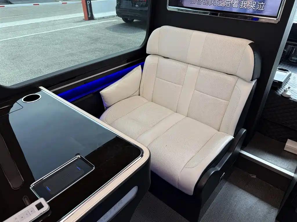 Toyota Coaster 2023 — фото 36