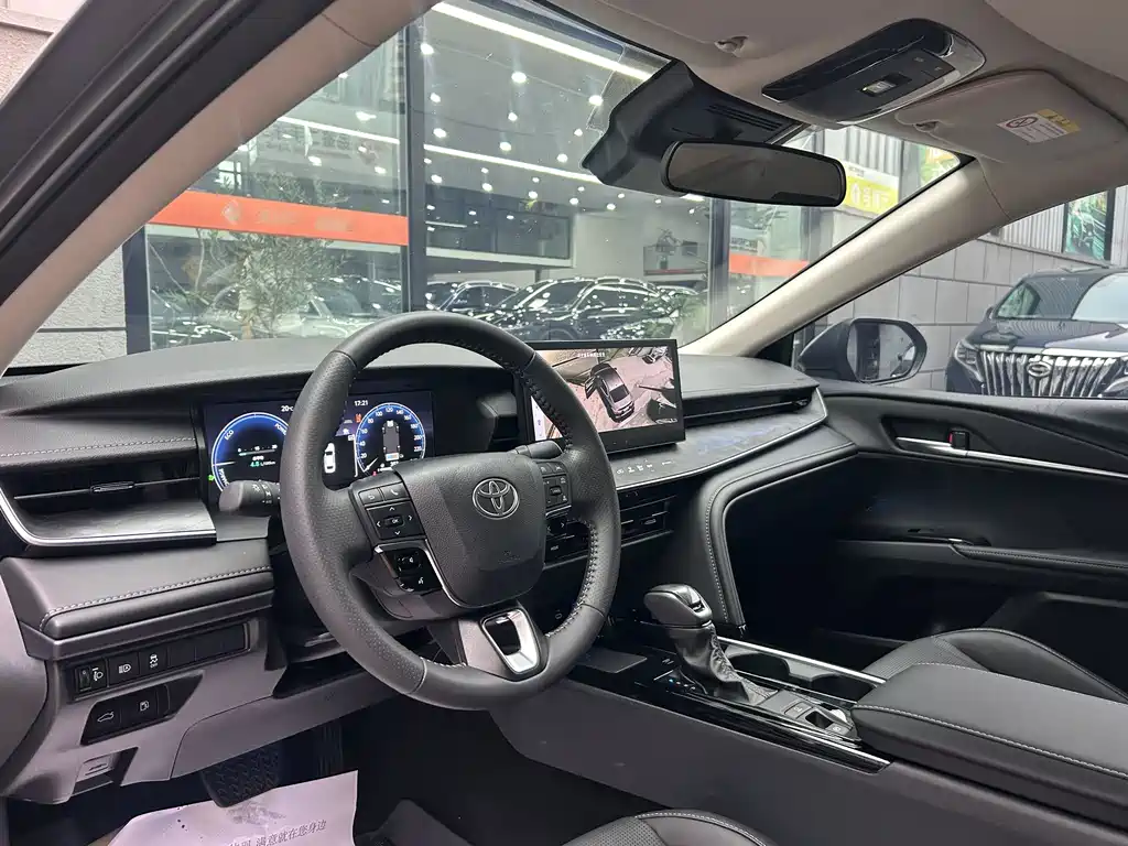 Toyota Camry 2025 — фото 14