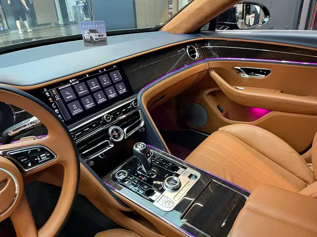 Bentley Flying Spur 2022 — фото 8