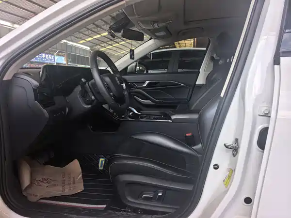 Bestune B70 2021