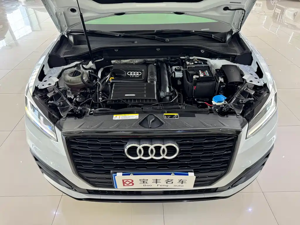 Audi Q2L 2019 — фото 16