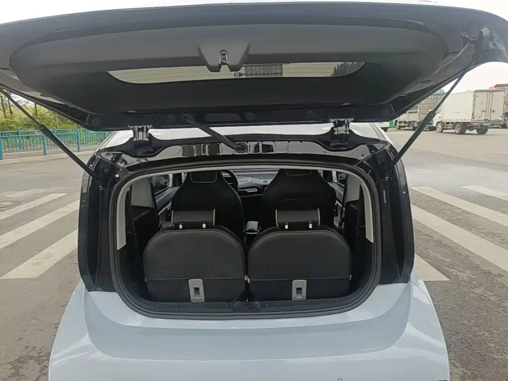 Baojun Kiwi EV 2022 — фото 19