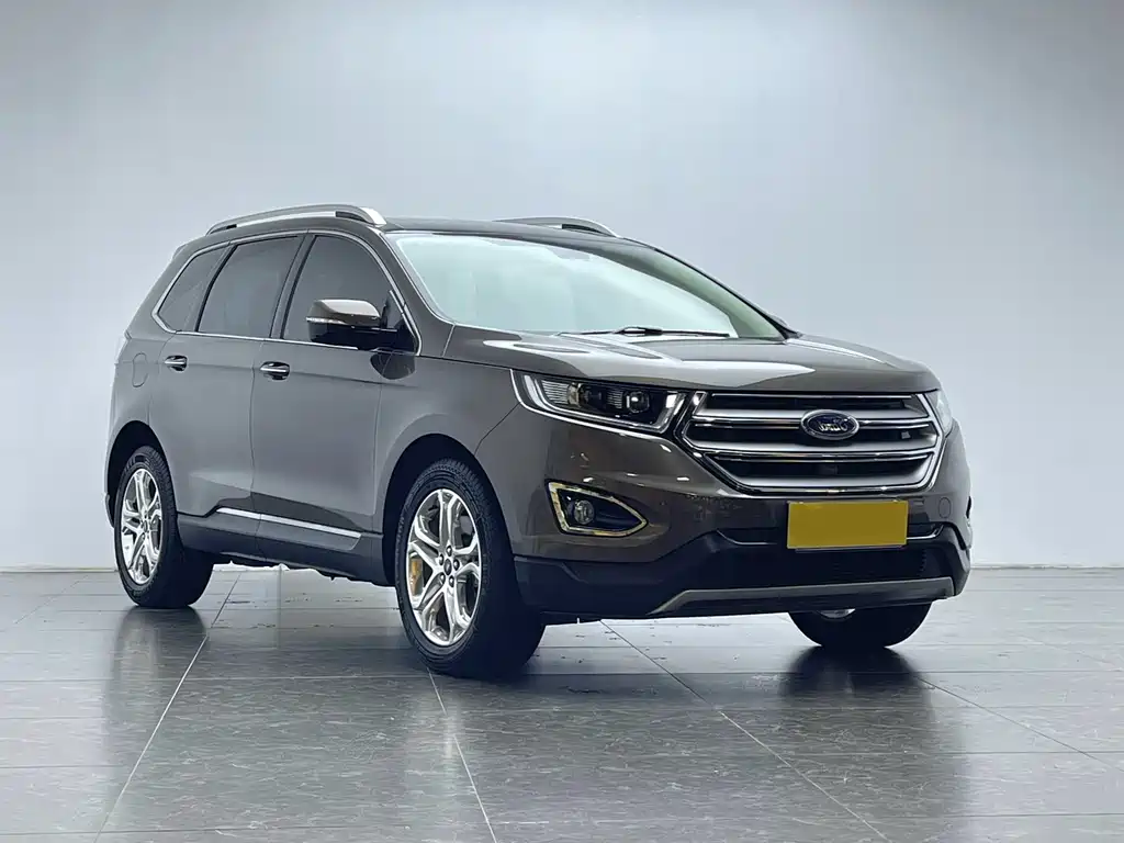 Ford Edge 2017 — фото 20