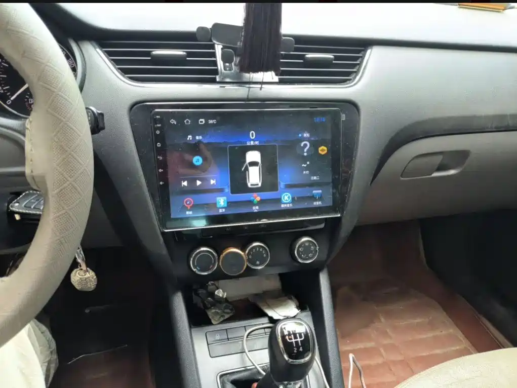 Skoda Octavia 2015 — фото 15