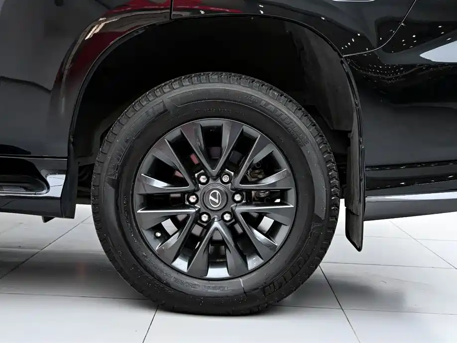 Lexus GX 2024 — фото 36