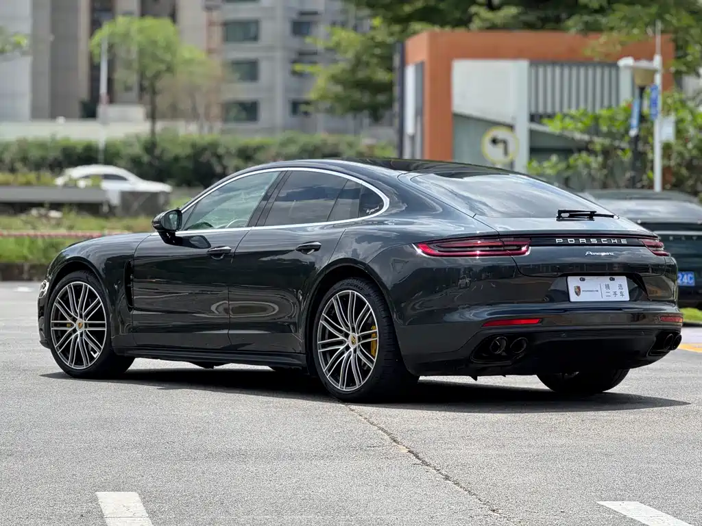 Porsche Panamera 2017 — фото 4