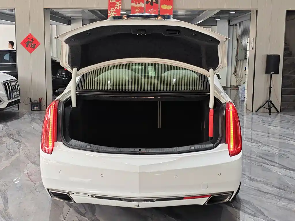 Cadillac XTS 2013 — фото 22