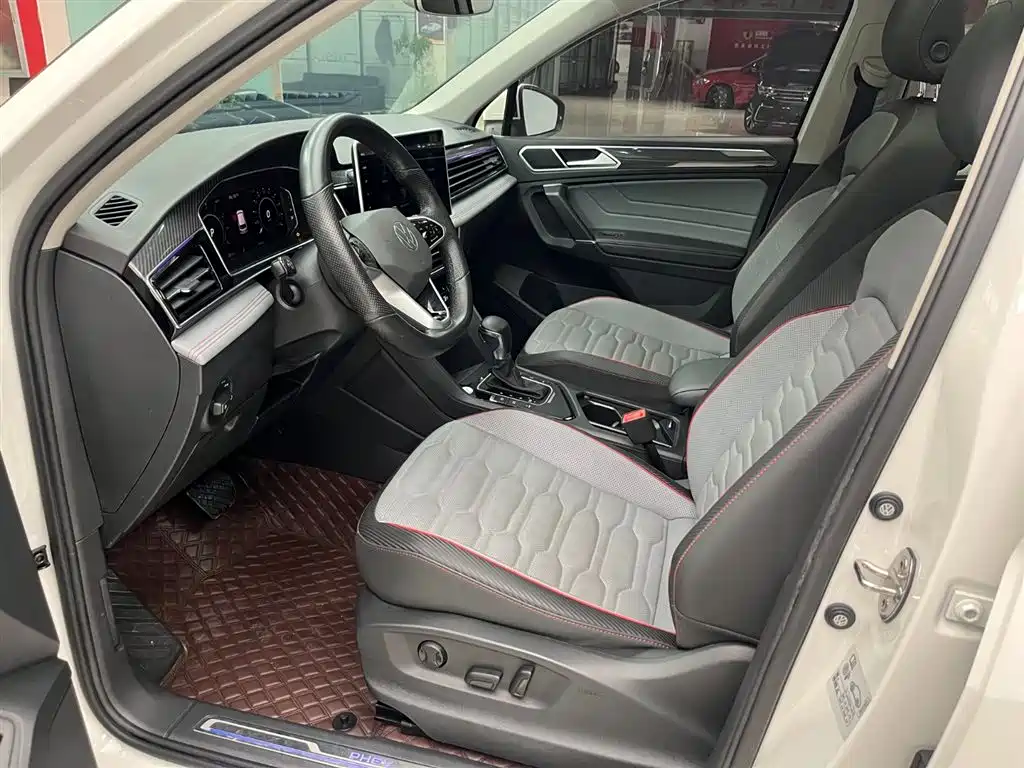Volkswagen Tiguan L PHEV 2022 — фото 11