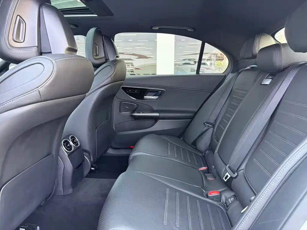Mercedes-Benz C-Class 2022 — фото 12