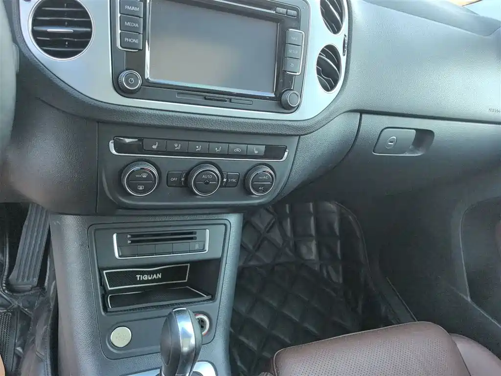 Volkswagen Tiguan 2015 — фото 20