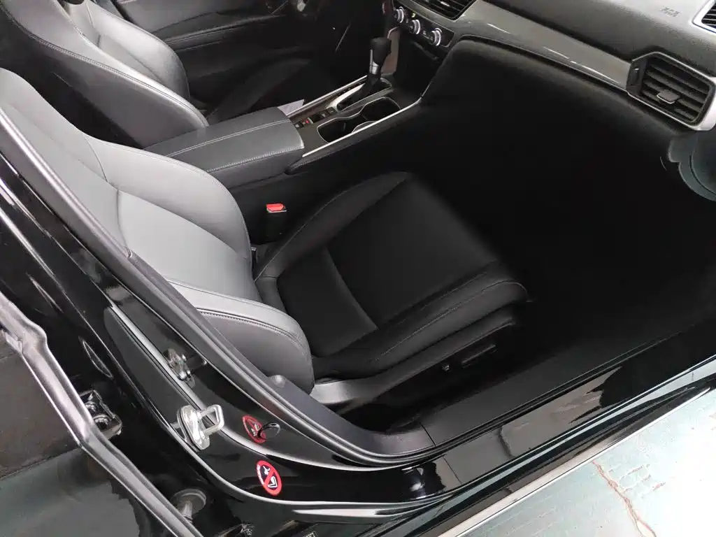 Honda Accord 2022 — фото 20