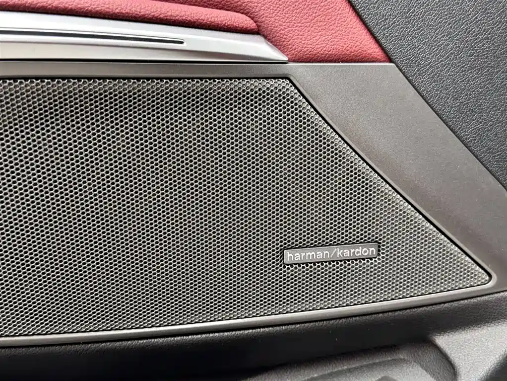BMW 3 Series 2025 — фото 15
