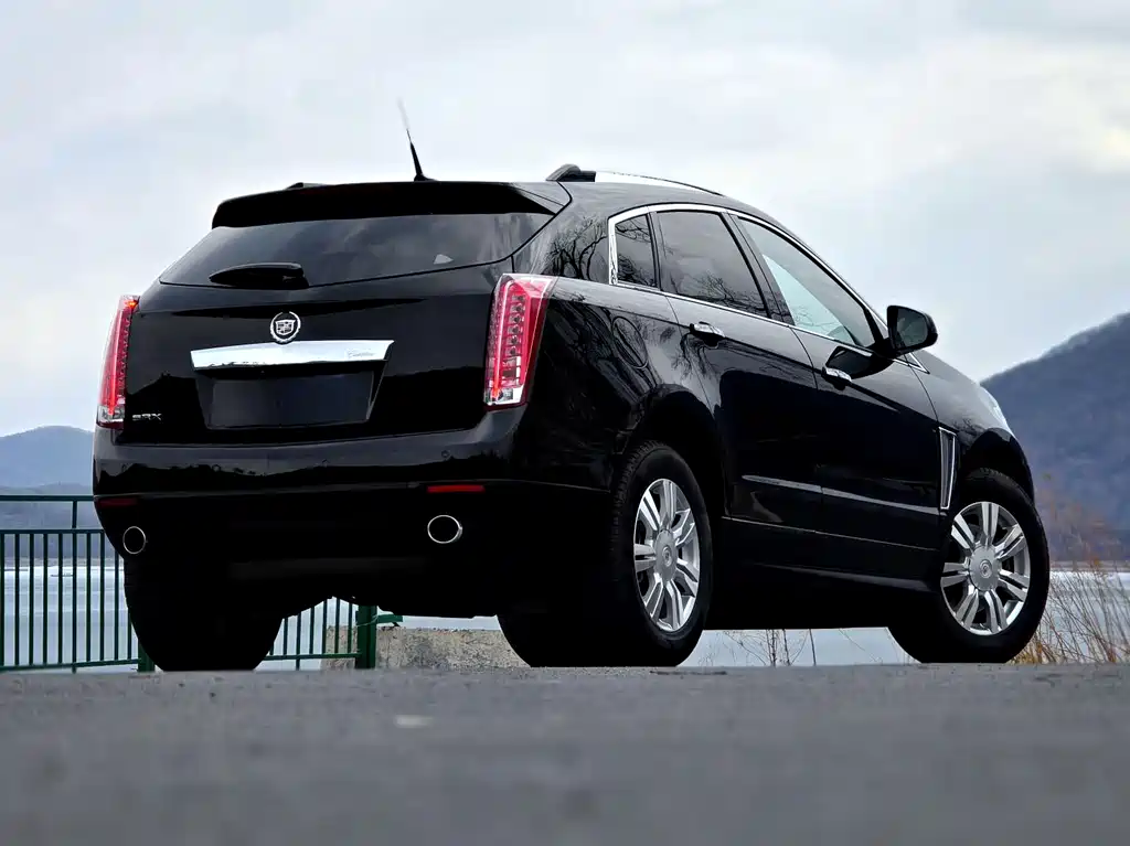 Cadillac SRX 2013 — фото 3
