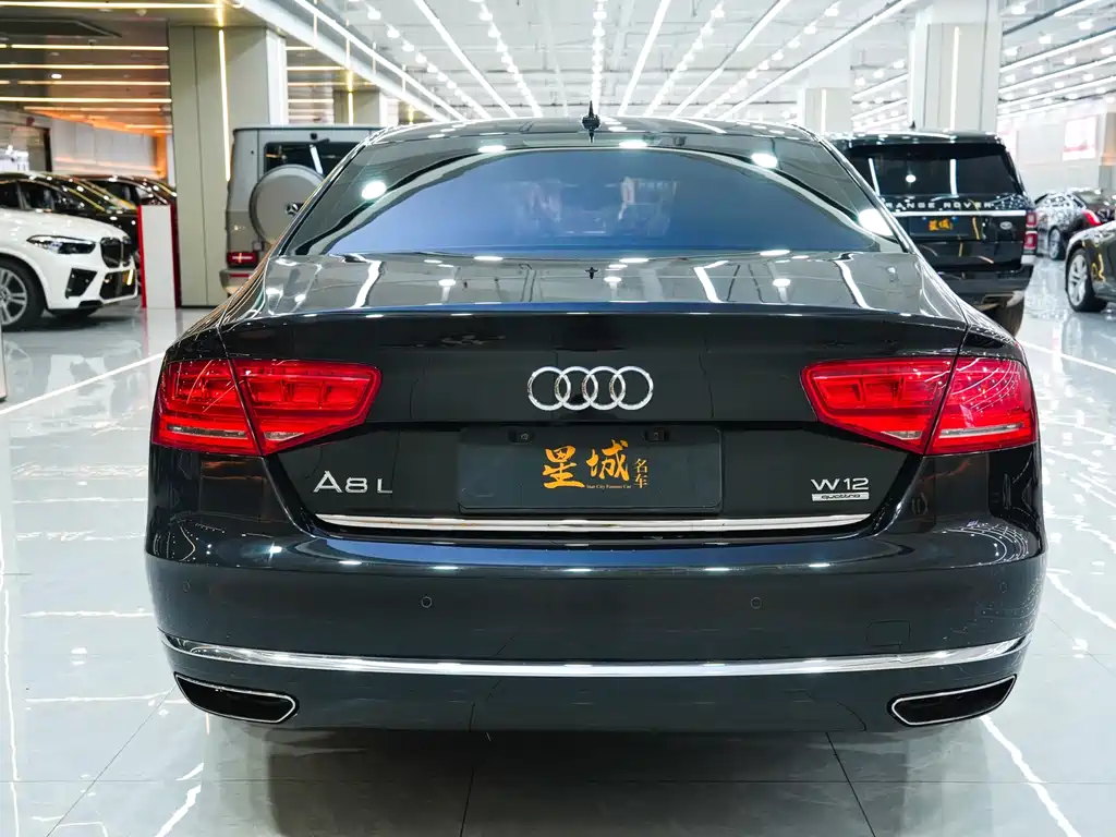 Audi A8 2012 — фото 7