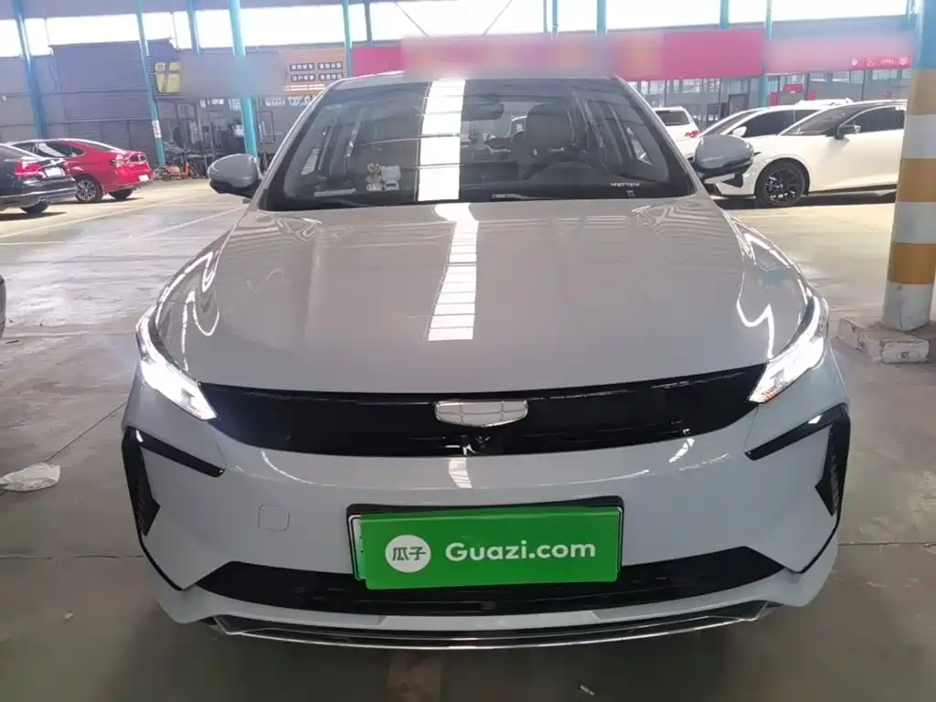 Geely Emgrand L Hip 2025 — фото 3