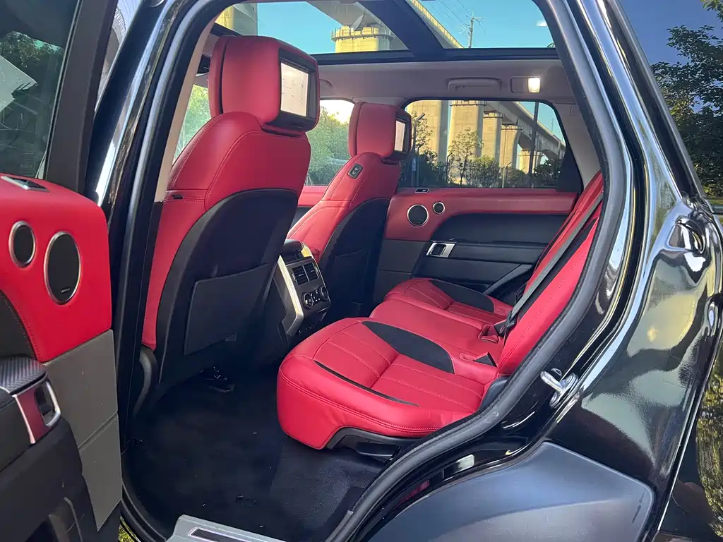 Land Rover Sport 2021