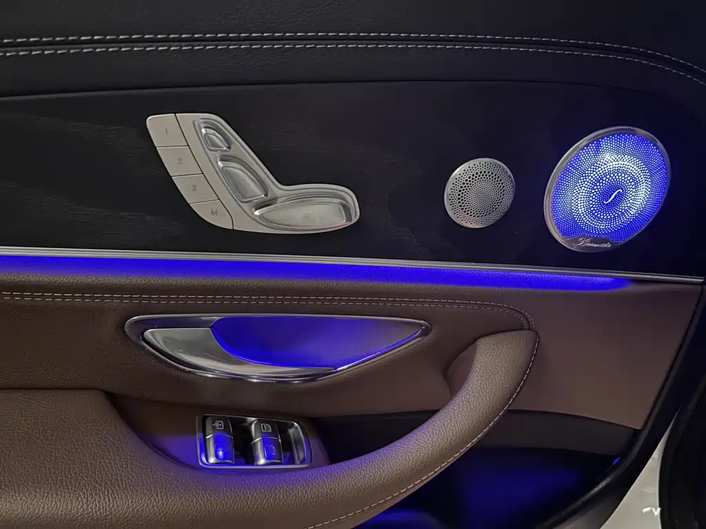Mercedes-Benz E-Class 2019 — фото 14