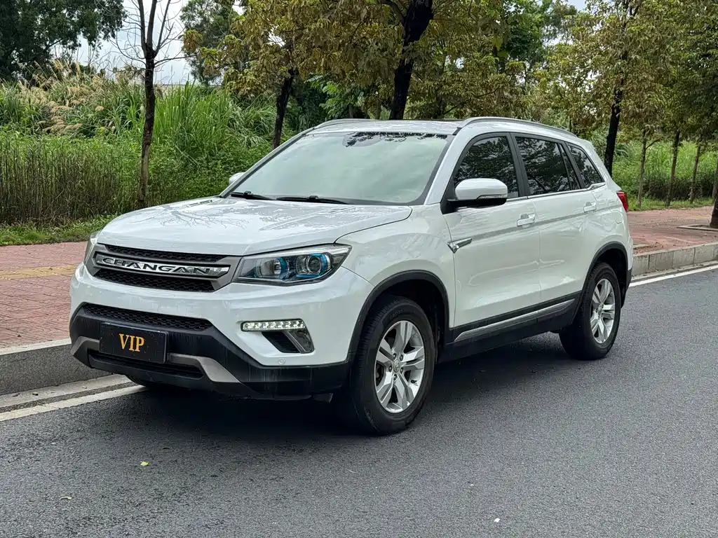 Changan CS75 2016 — фото 1