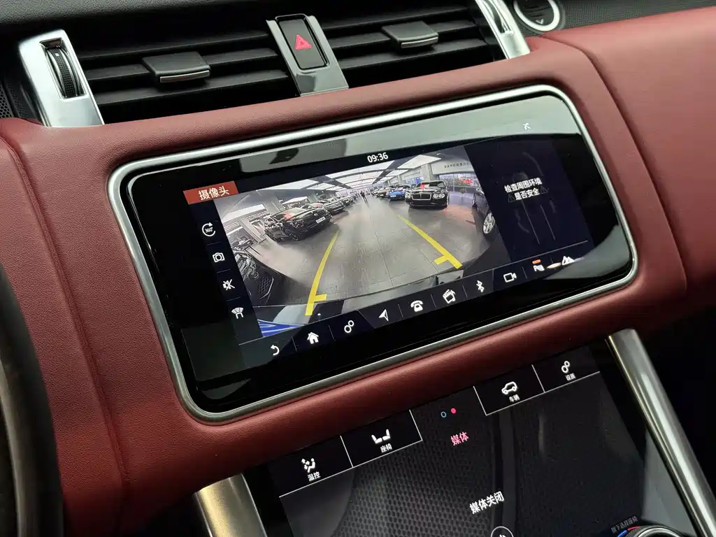 Land Rover Sport 2021 — фото 12