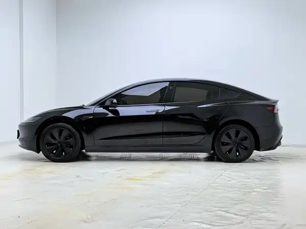 Tesla Model 3 2026