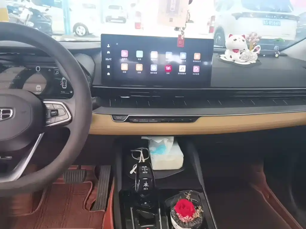 Geely Emgrand L Hip 2025 — фото 9