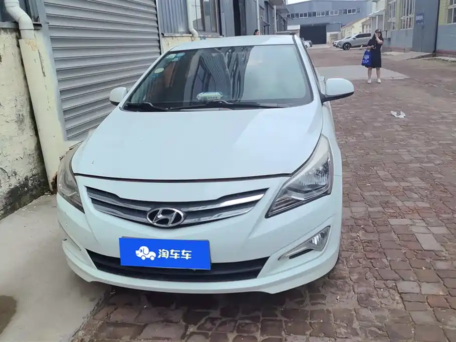 Hyundai Verna 2016