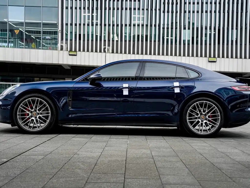 Porsche Panamera 2019 — фото 10