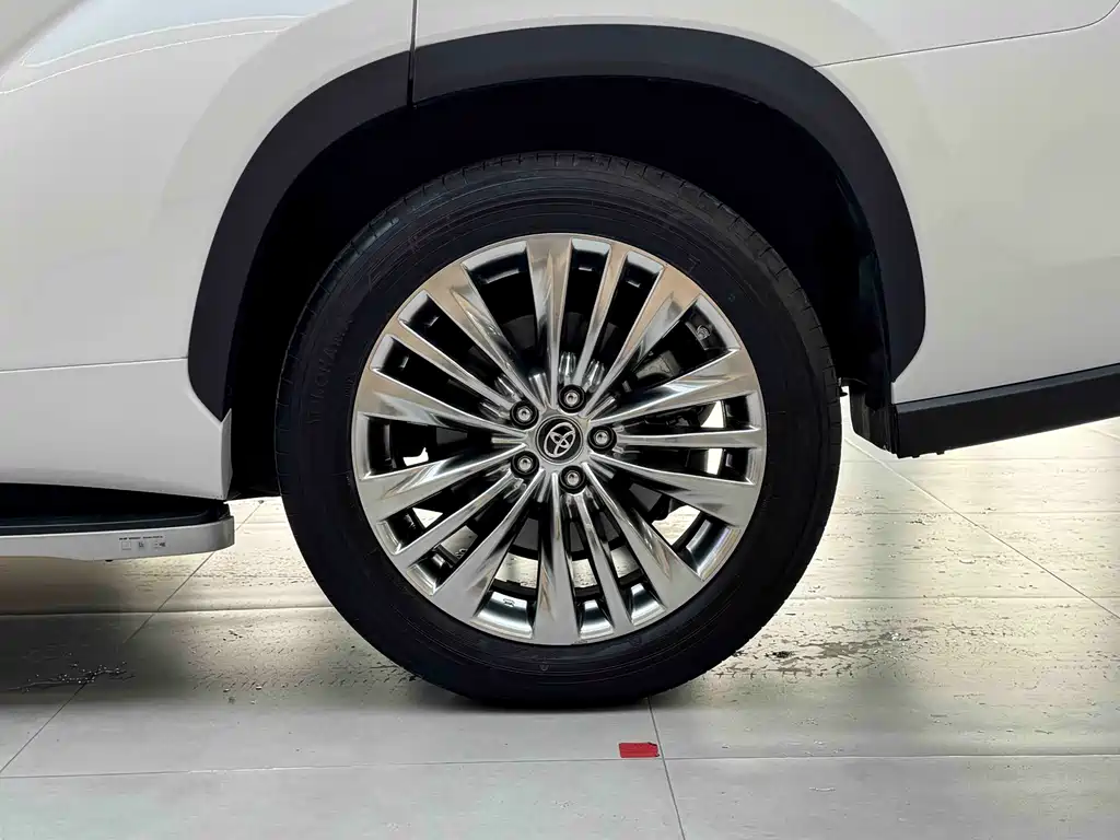Toyota Highlander 2024 — фото 18