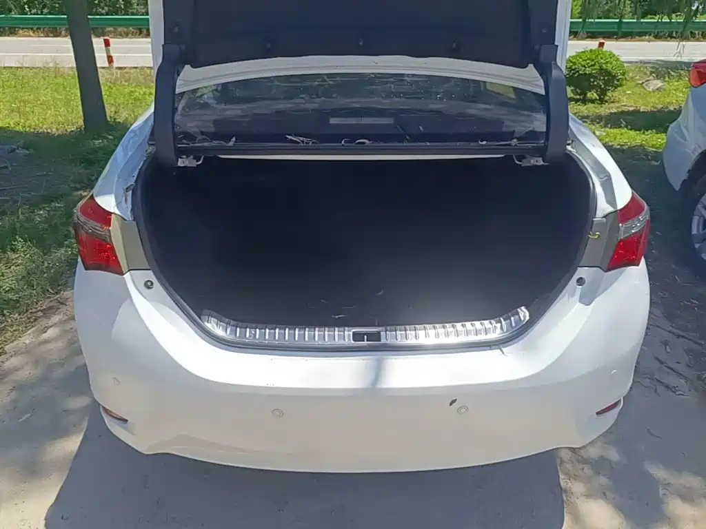 Toyota Corolla 2017 — фото 15