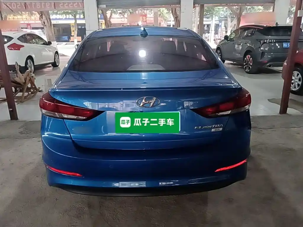 Hyundai Elantra 2018 — фото 6