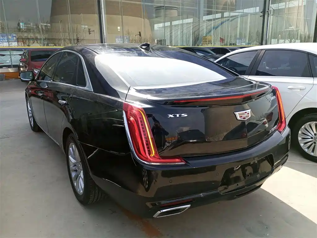 Cadillac XTS 2018 — фото 5