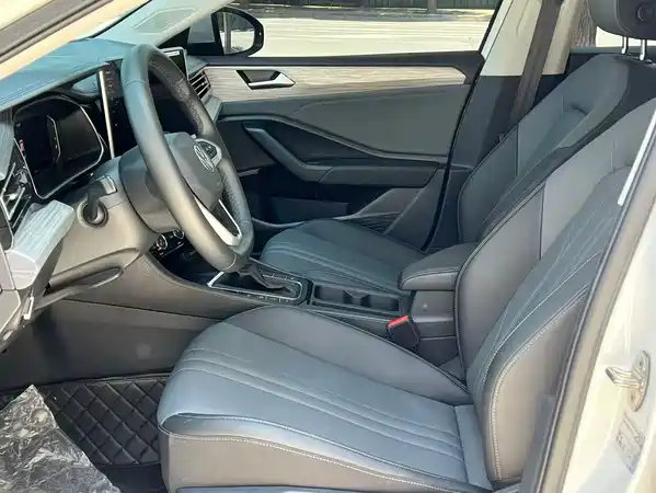 Volkswagen Sagitar 2025