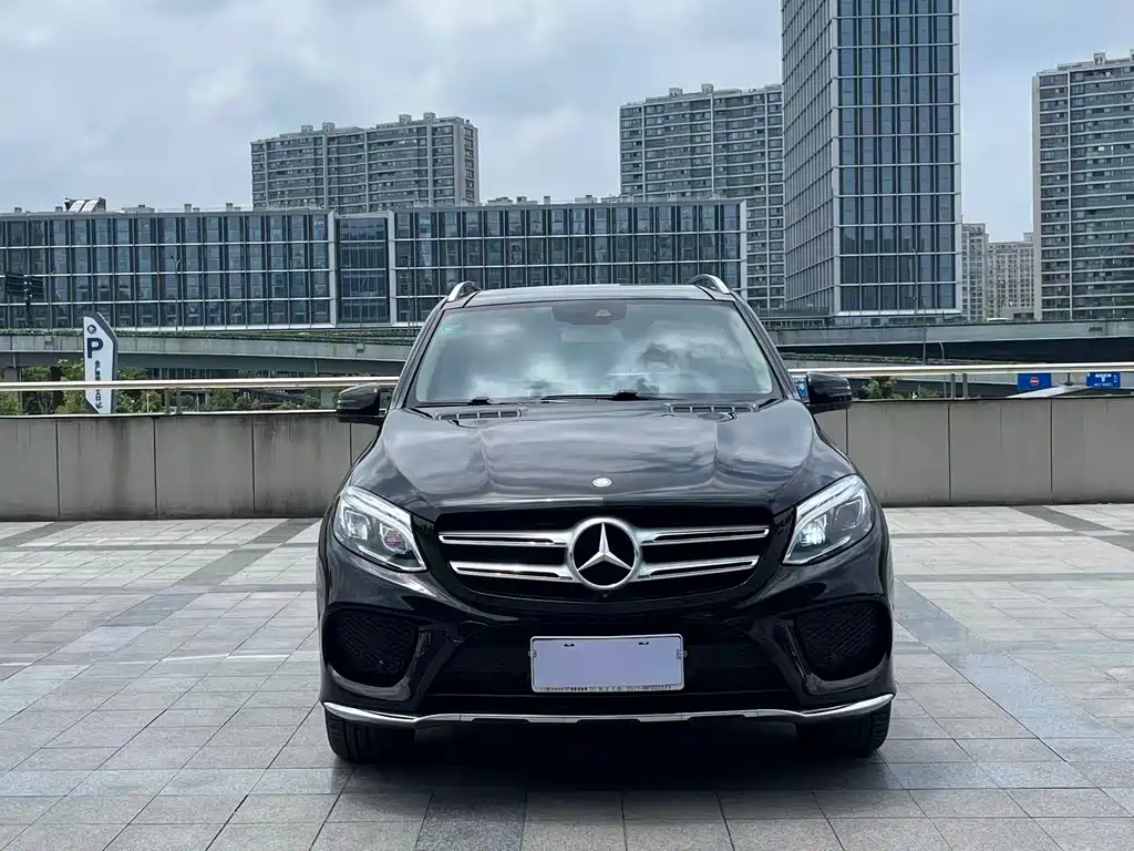 Mercedes-Benz GLE 2016 — фото 2
