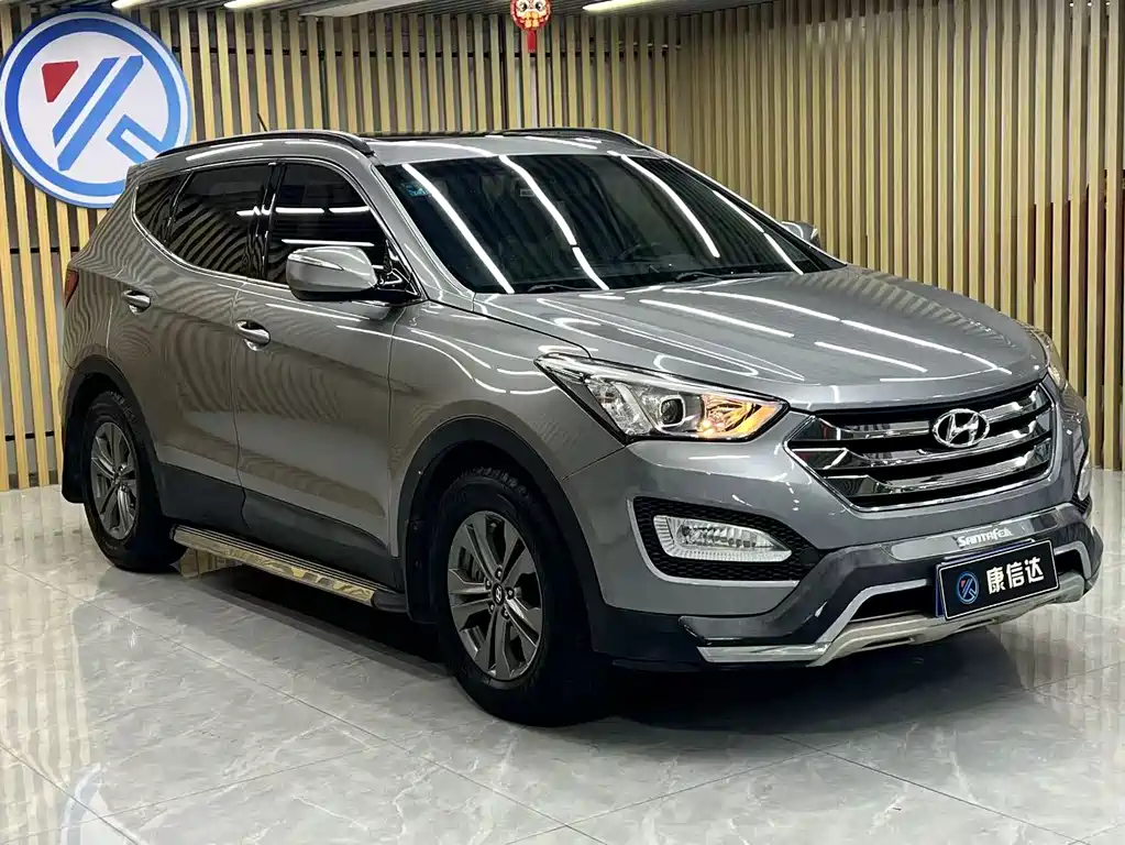 Hyundai Santa Fe 2014 — фото 3