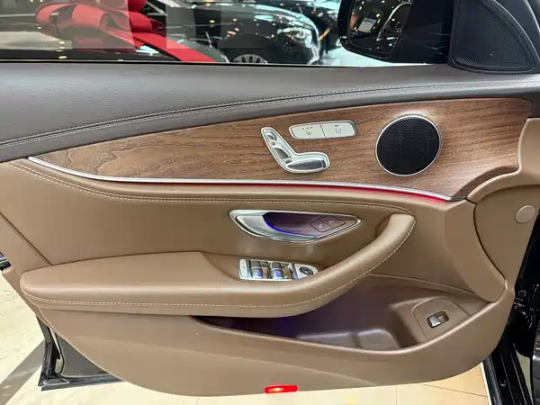 Mercedes-Benz E-Class 2022