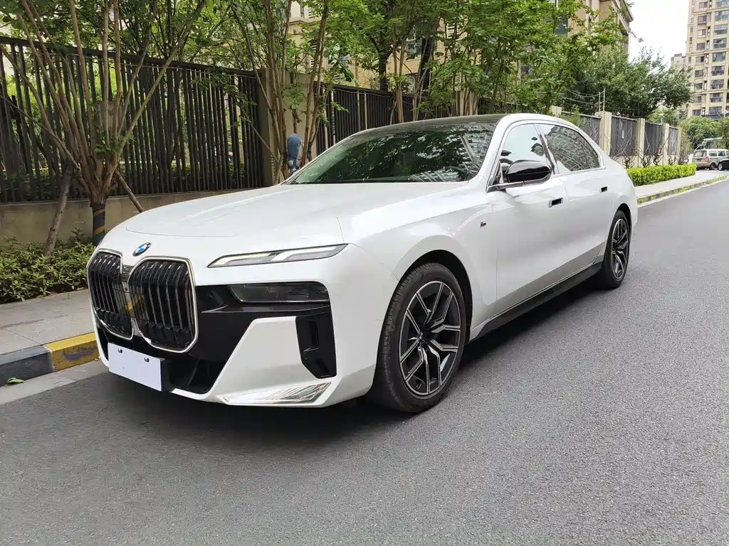 BMW 7 Series 2024