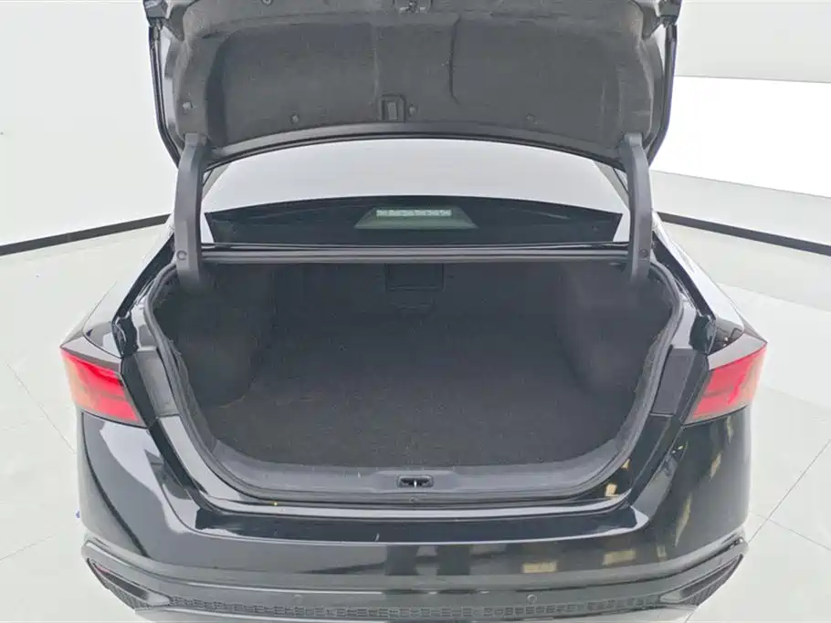 Nissan Teana 2021